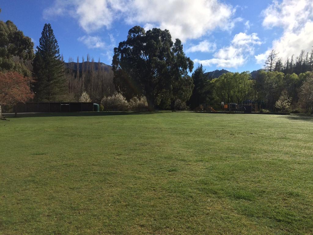 Hanmer Springs Forest Camp Trust エクステリア 写真